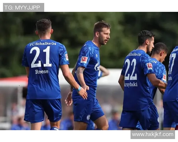 沙尔克04主场惨败，遭遇法兰克福逆转压力加剧